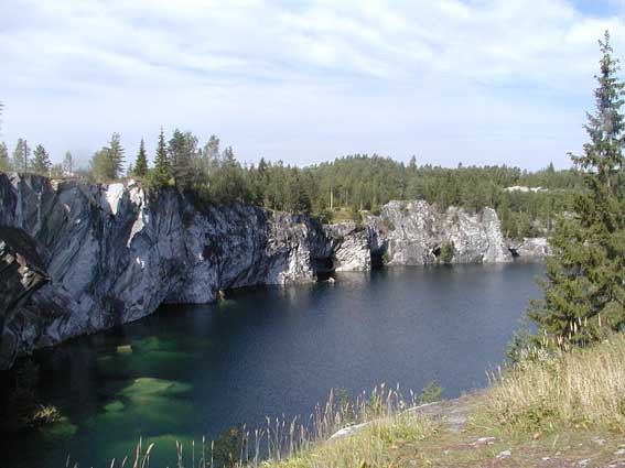 Русеальский мраморный карьер каньон